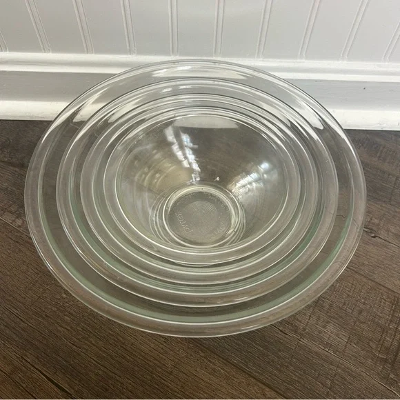 Vintage Pyrex Clear Glass Nesting Mixing Bowls Complete Set - Picture 3 of 9